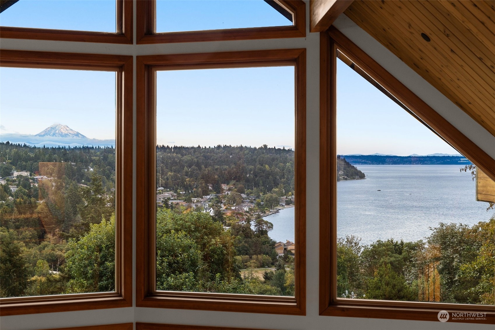17385 Sylvester Road Southwest Burien, WA 98166 - Photo 11 of 40 Gallery Image 11