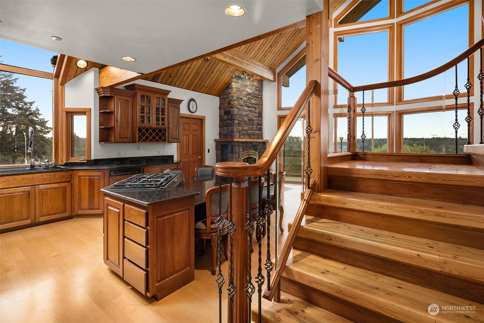 17385 Sylvester Road Southwest Burien, WA 98166 - Photo 18 of 40 Gallery Image 18