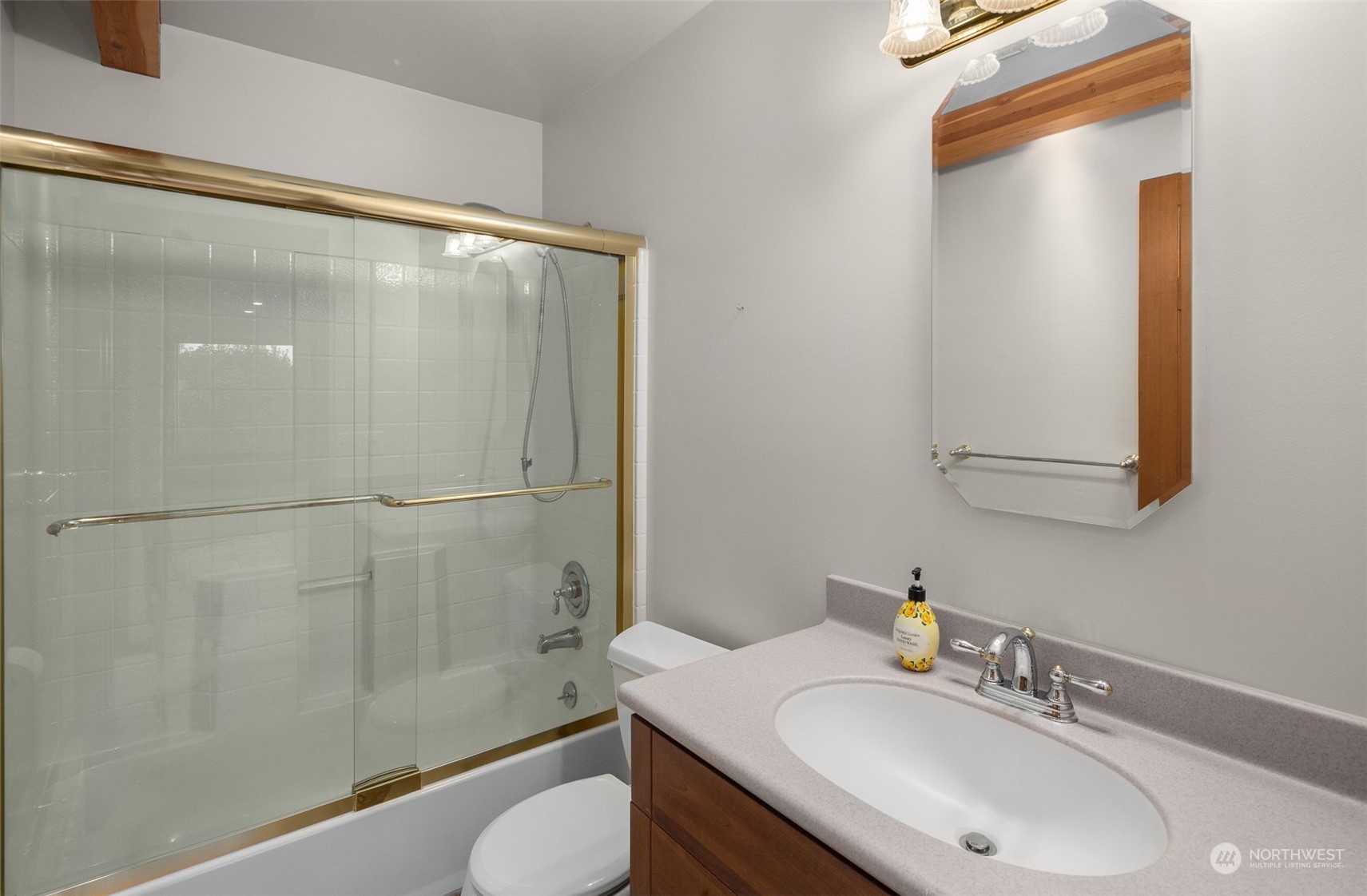 17385 Sylvester Road Southwest Burien, WA 98166 - Photo 28 of 40 Gallery Image 28