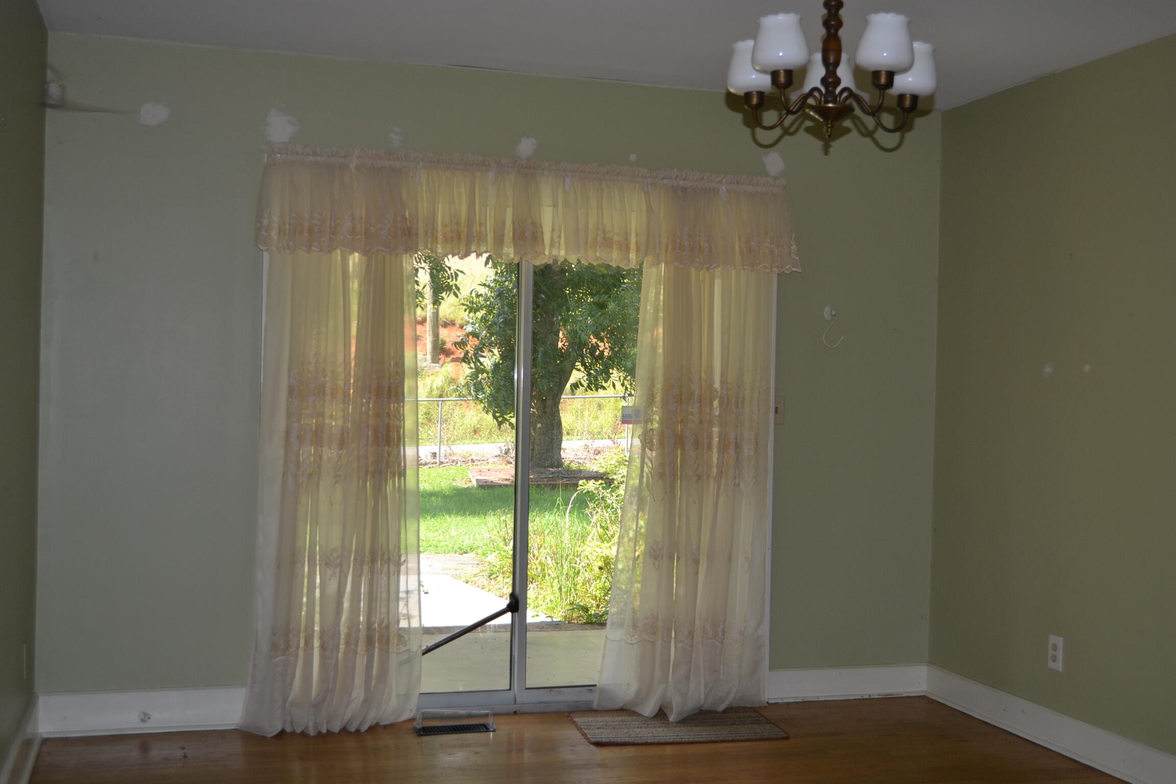 1880 Pittstown Road Bristol, VA 24201 - Photo 14 of 33 DSC_1076