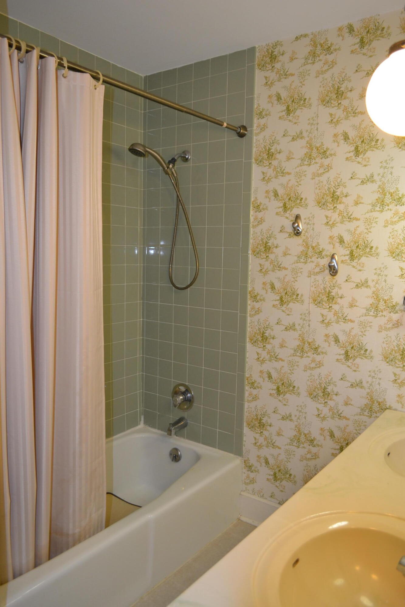1880 Pittstown Road Bristol, VA 24201 - Photo 24 of 33 DSC_1078