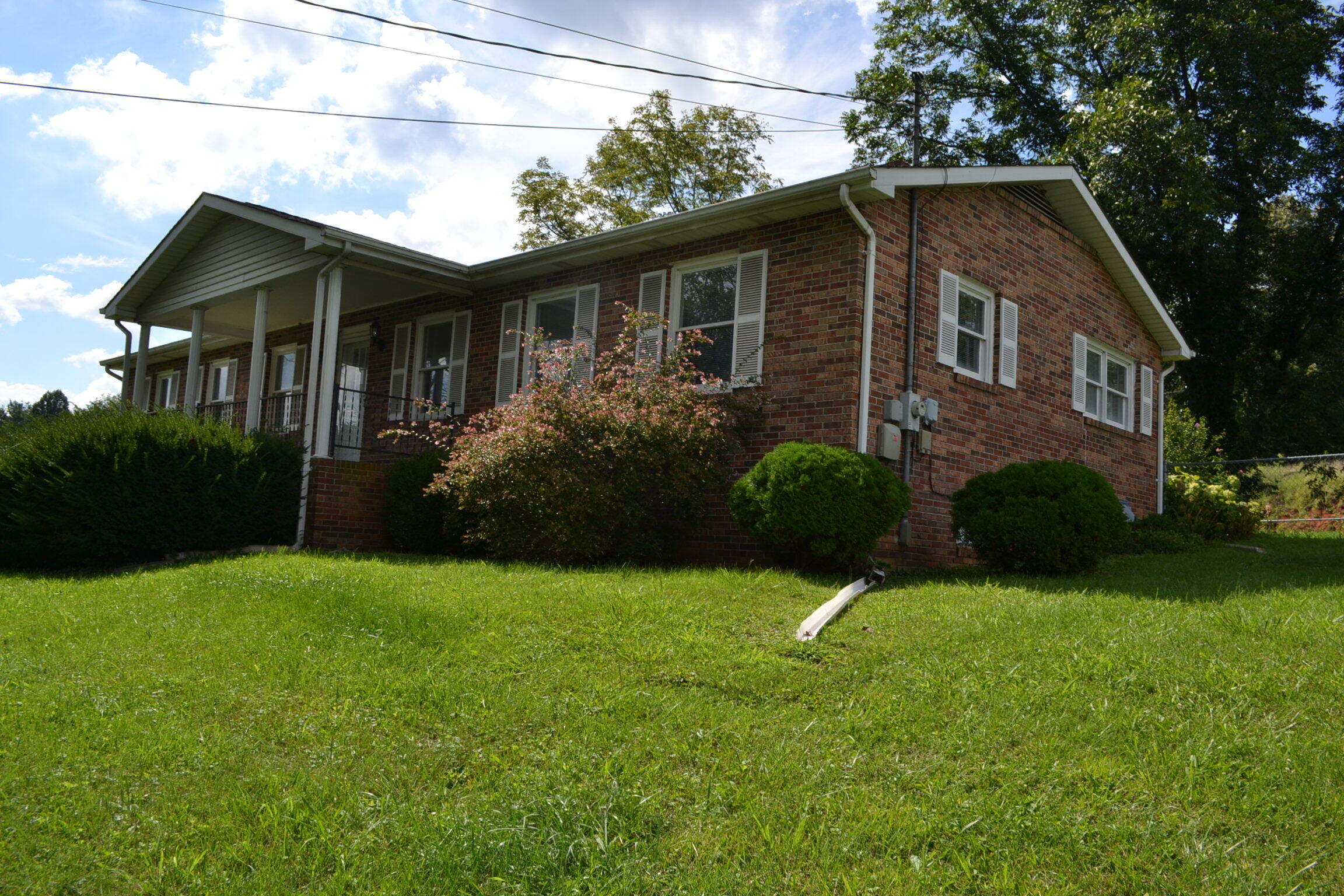 1880 Pittstown Road Bristol, VA 24201 - Photo 4 of 33 DSC_1100