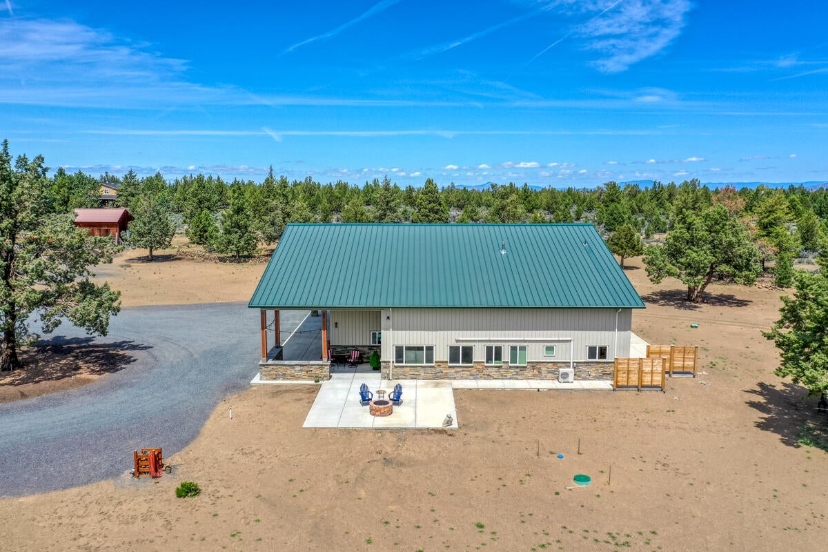 60975 Ward Road Bend, OR 97702 - Photo 31 of 44 DJI_0589