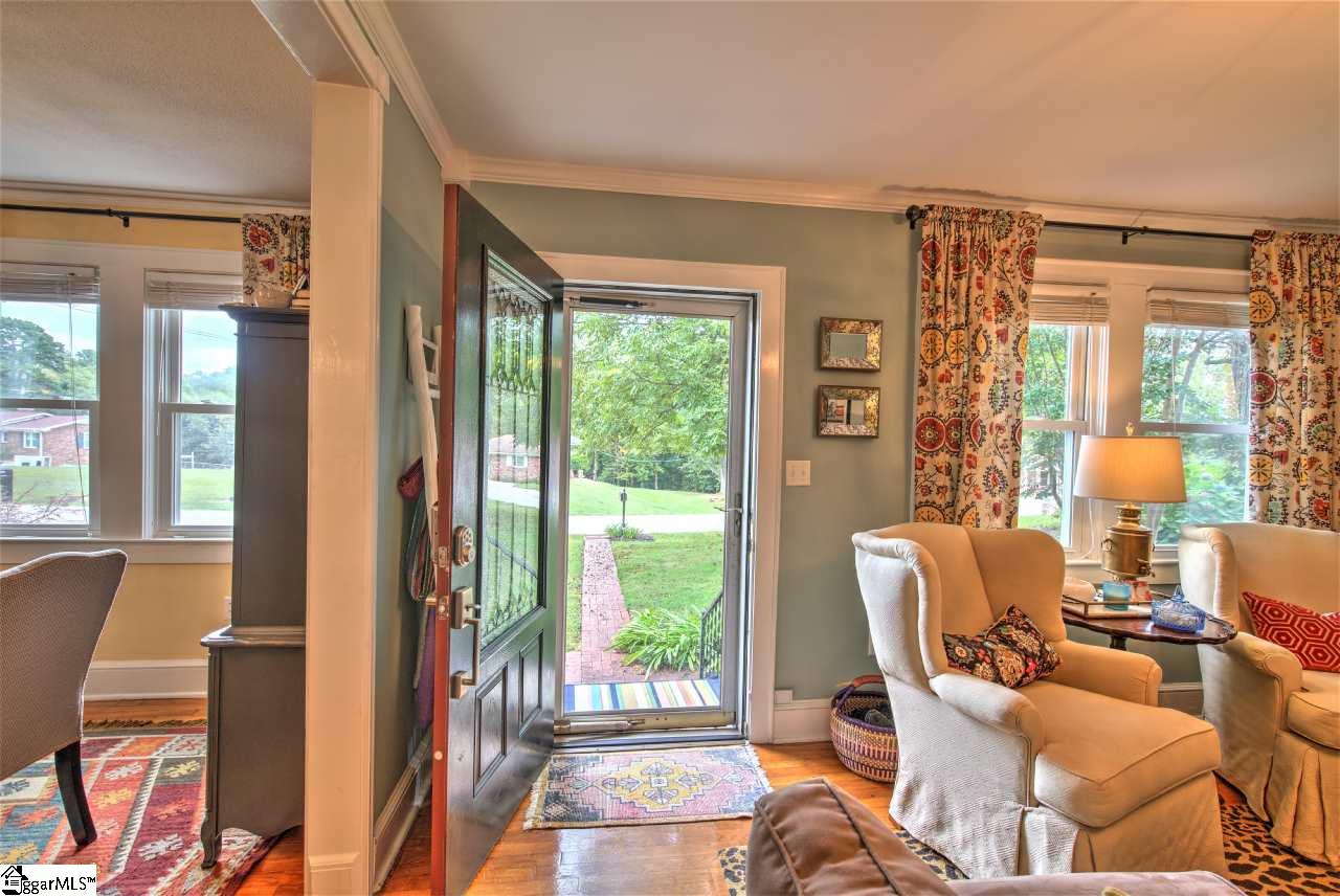 24 Yown Road Greenville, SC 29611 - Photo 2 of 32 Gallery Image 2