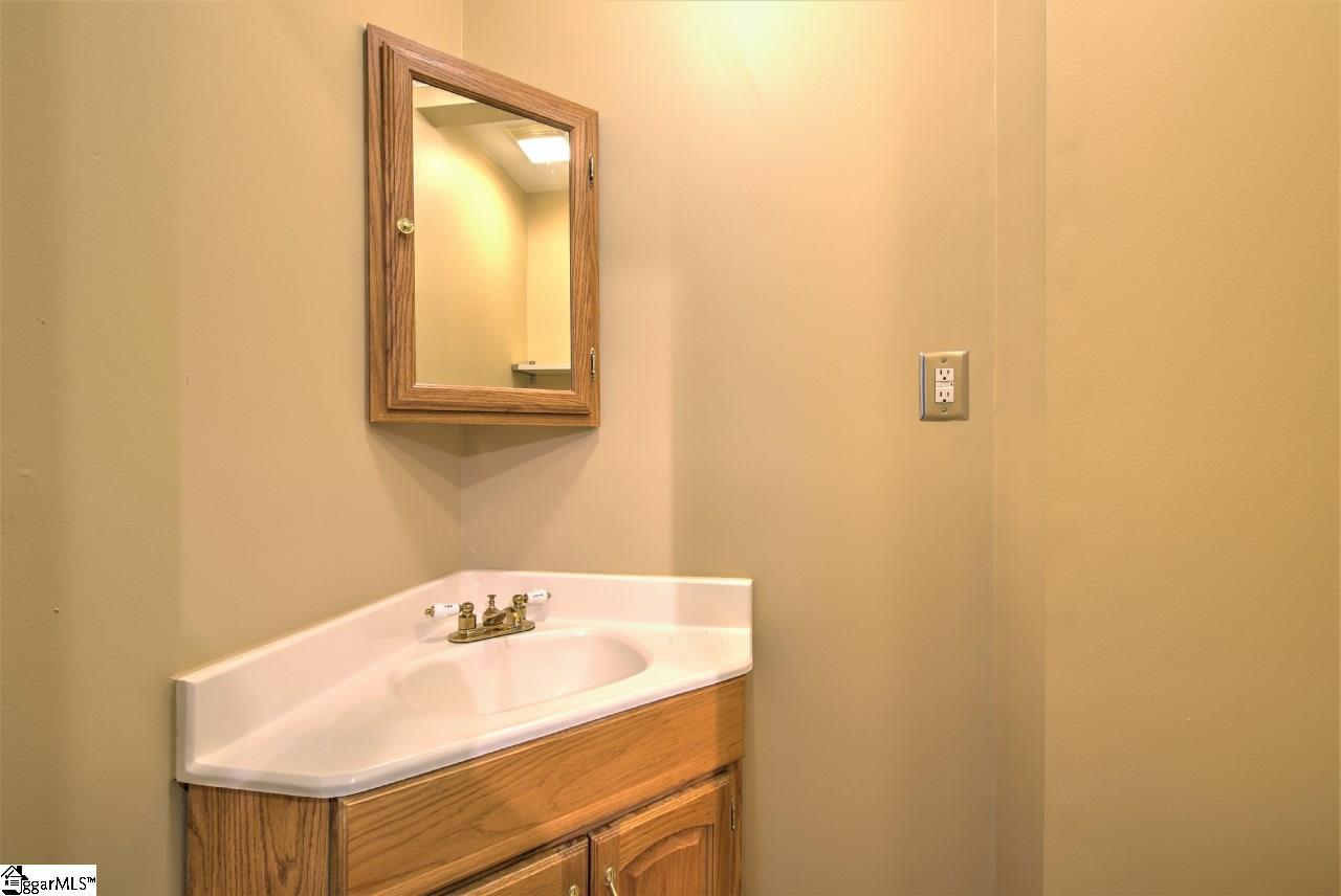 24 Yown Road Greenville, SC 29611 - Photo 24 of 32 Gallery Image 24