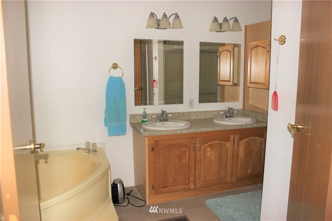 8338 183rd Avenue Southwest Rochester, WA 98579 - Photo 36 of 40