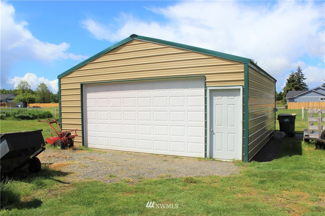 8338 183rd Avenue Southwest Rochester, WA 98579 - Photo 5 of 40