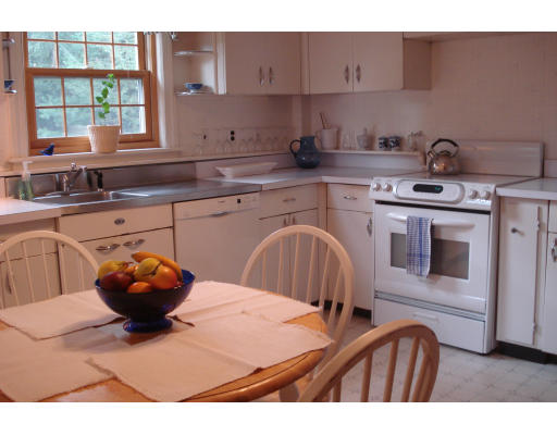 146 Dalton Road Belmont, MA 02478 - Photo 7 of 10 Gallery Image 7