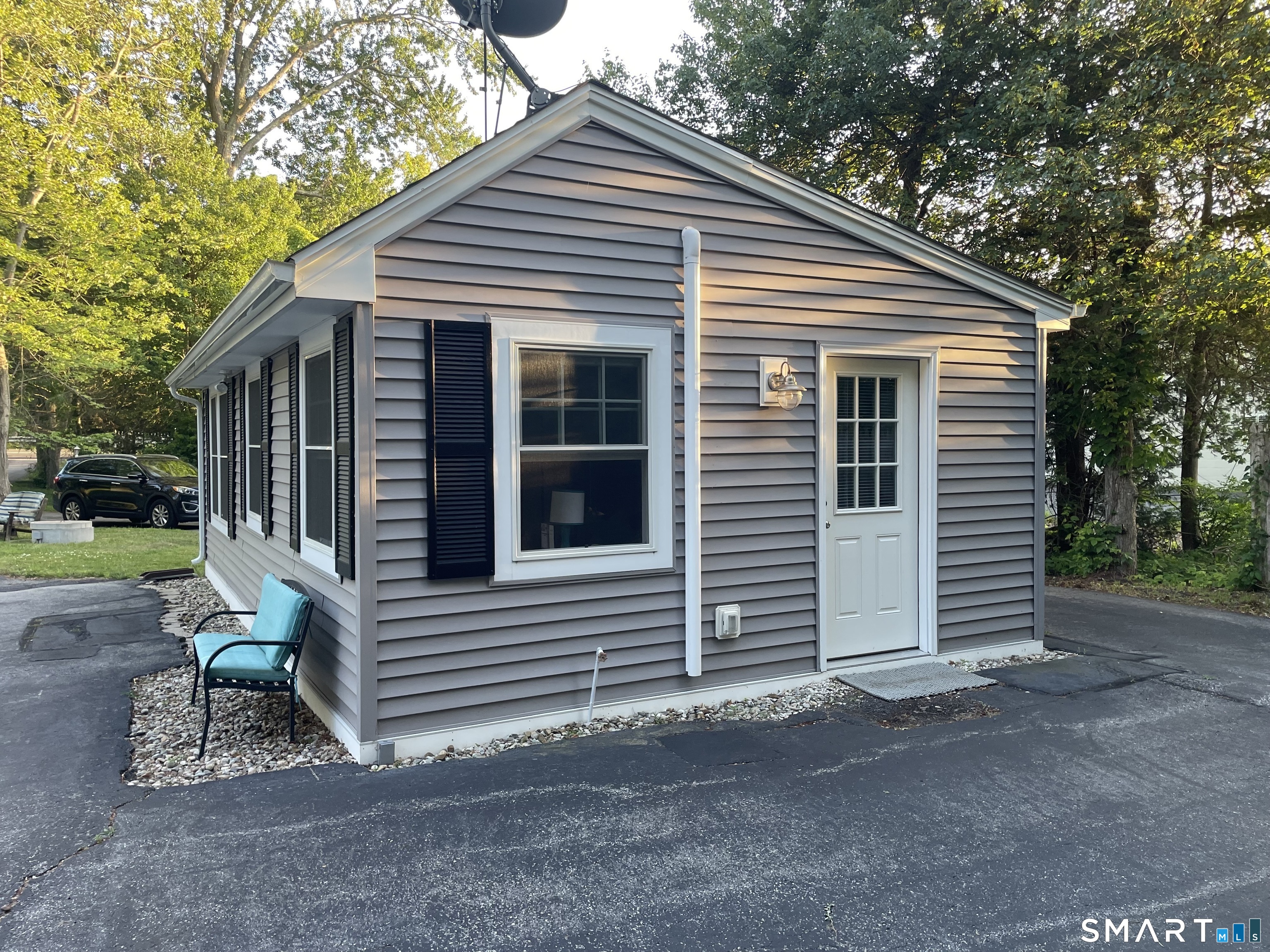 1023 Boston Post Road Madison, CT 06443 - Photo 15 of 38