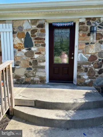 $2,800 | 43473 Valleyvista Lane, Chantilly, VA 20152