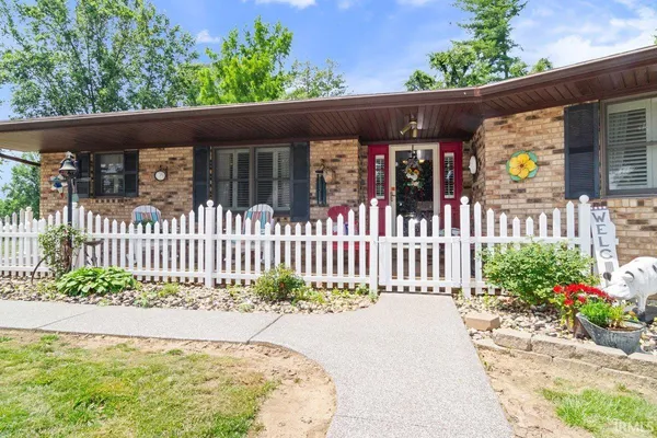 $697,500 | 2477 West 50 North, Princeton, IN 47670