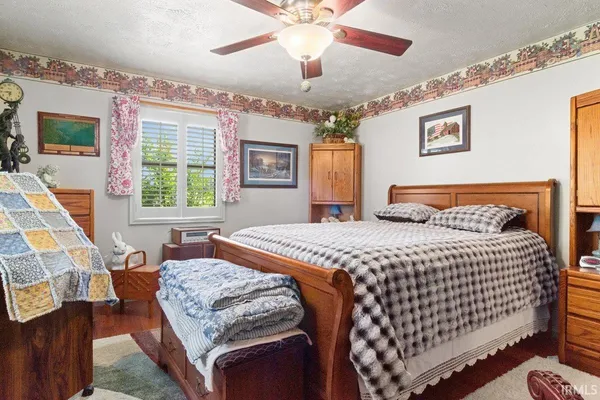 $697,500 | 2477 West 50 North, Princeton, IN 47670