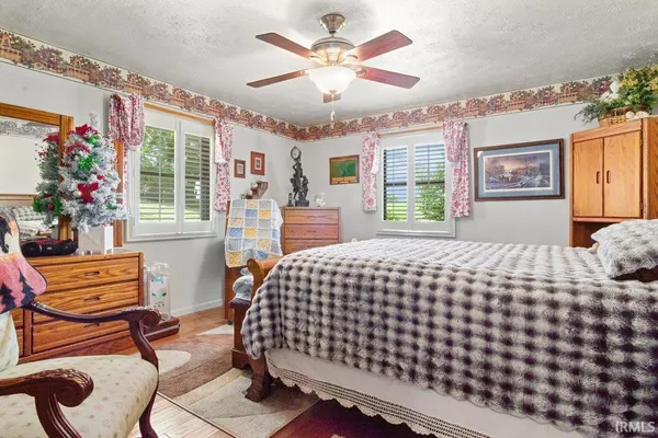 $697,500 | 2477 West 50 North, Princeton, IN 47670