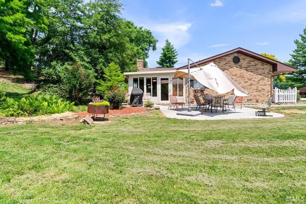 $697,500 | 2477 West 50 North, Princeton, IN 47670