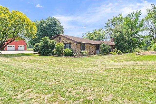 $697,500 | 2477 West 50 North, Princeton, IN 47670