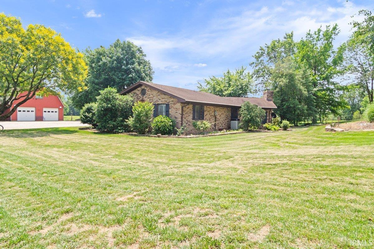 2477 West 50 North Princeton, IN 47670 - Photo 4 of 36