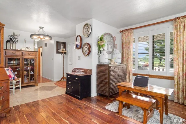 $697,500 | 2477 West 50 North, Princeton, IN 47670