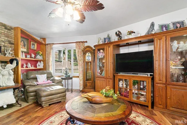 $697,500 | 2477 West 50 North, Princeton, IN 47670