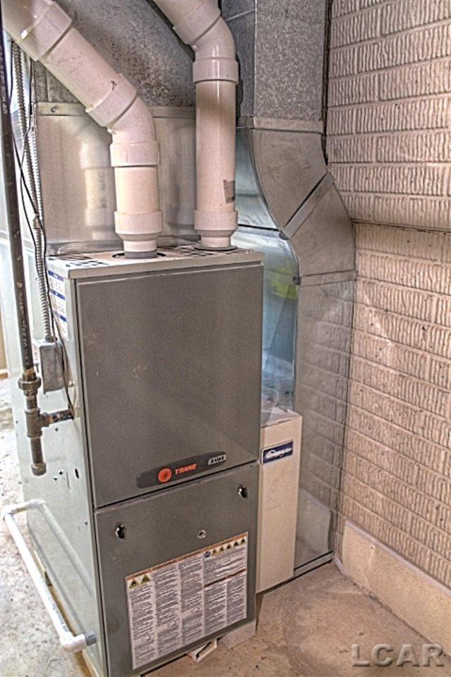 6111 Clinton Macon Road Clinton, MI 49236 - Photo 32 of 38 Forced Air Furnace