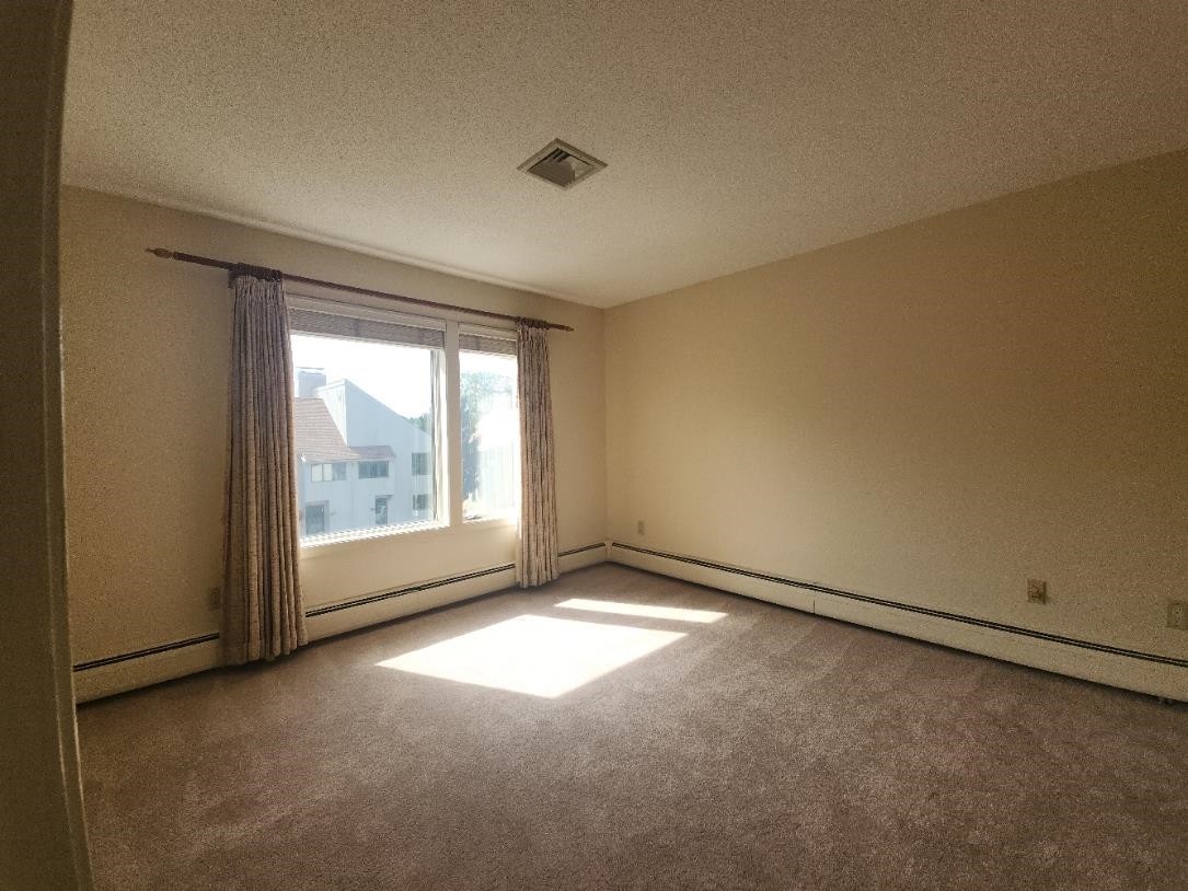 65 Victoria Street, Unit 45 Manchester, NH 03104 - Photo 17 of 50
