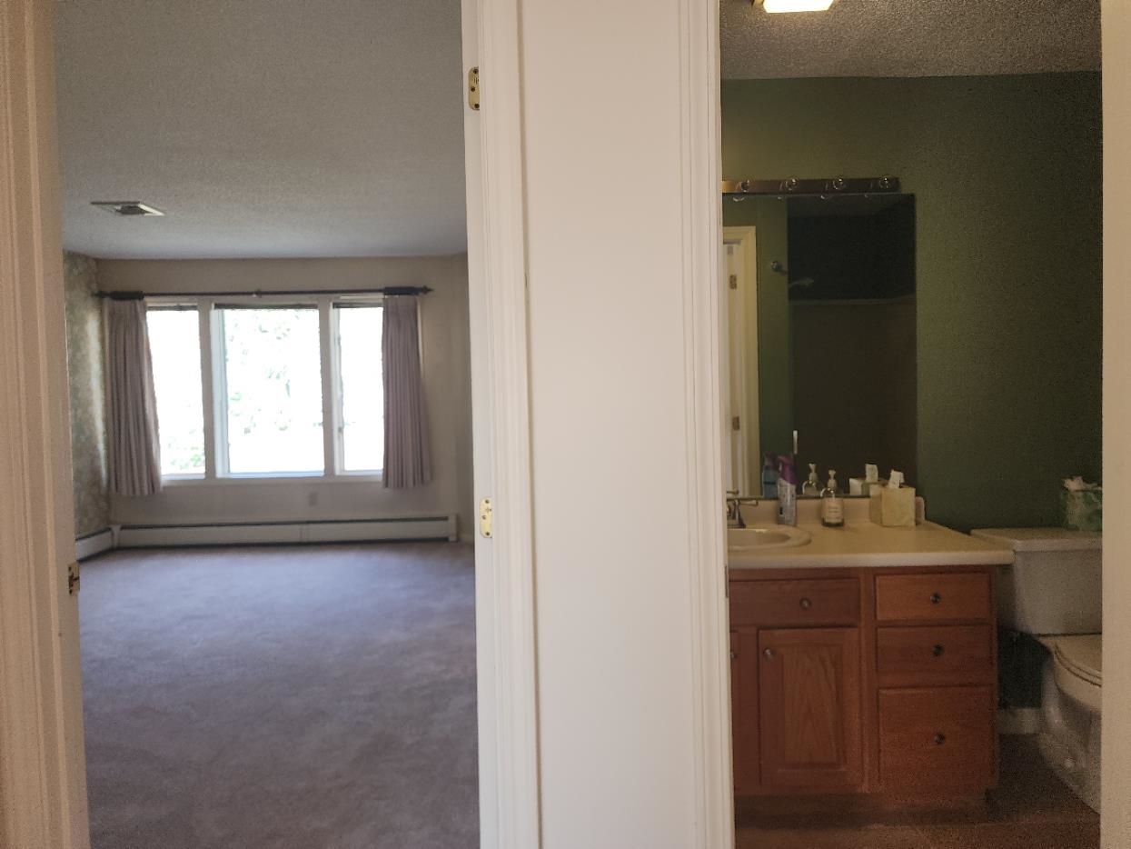 65 Victoria Street, Unit 45 Manchester, NH 03104 - Photo 18 of 50