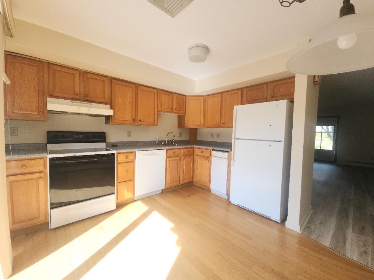 65 Victoria Street, Unit 45 Manchester, NH 03104 - Photo 6 of 50