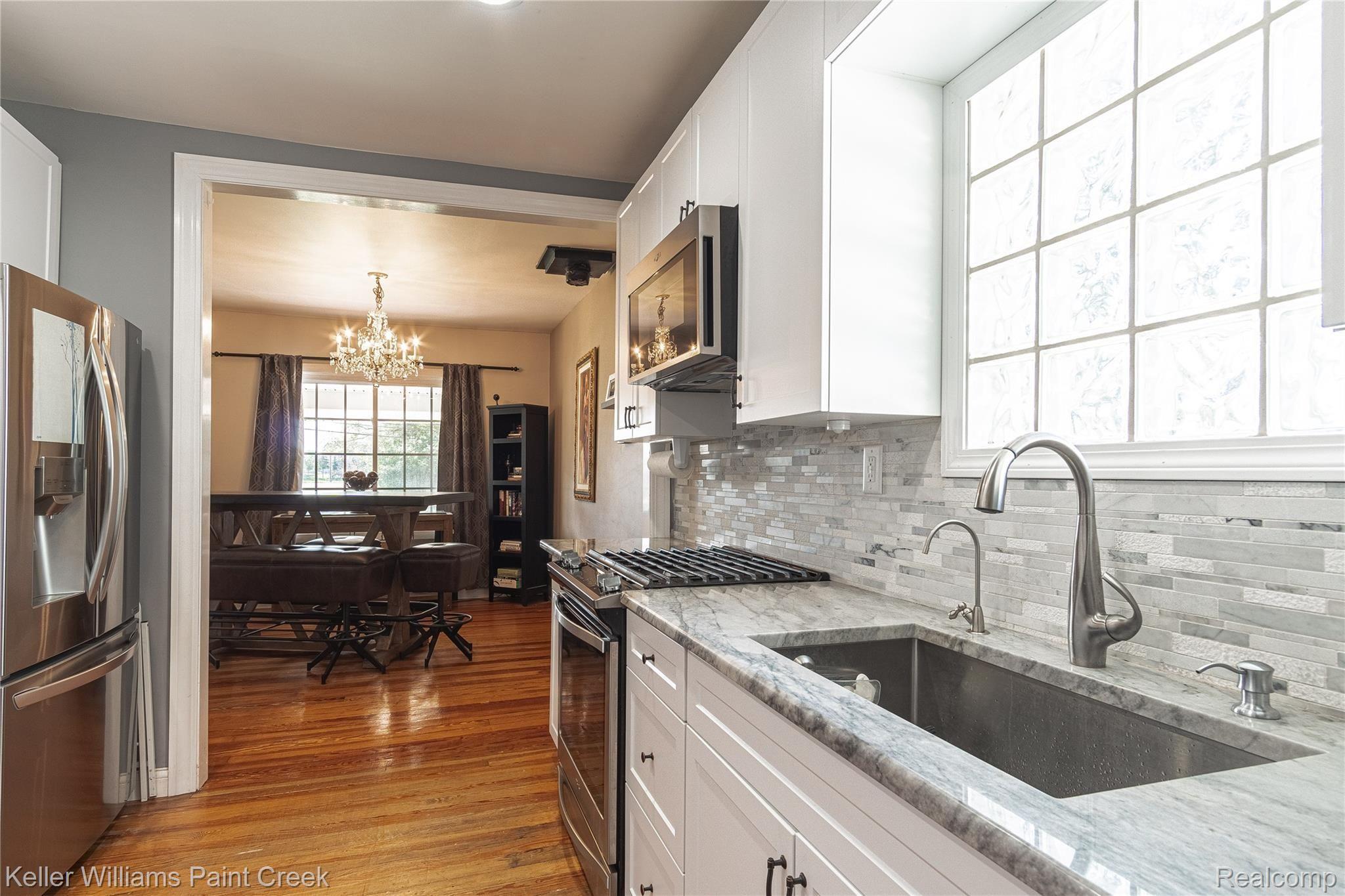 1598 West Auburn Road Rochester, MI 48309 - Photo 26 of 51 Interiors (14 of 44).jpg