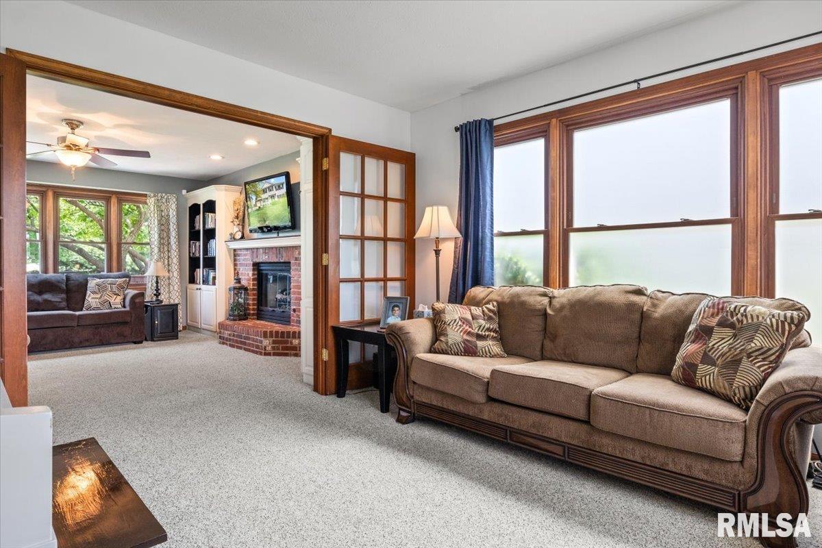 2316 Redlands Drive Springfield, IL 62711 - Photo 8 of 57 Gallery Image 8