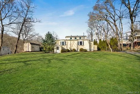 $550,000 | 3843 Perry Street, Jefferson Valley, NY 10535