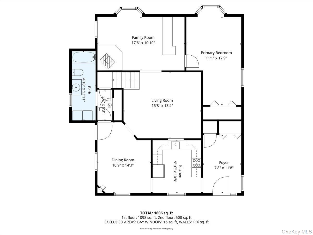 3843 Perry Street Jefferson Valley, NY 10535 - Photo 34 of 36 a picture of a wall with a white wall and a painting