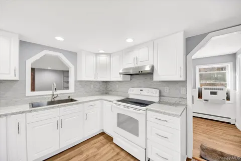 $550,000 | 3843 Perry Street, Jefferson Valley, NY 10535