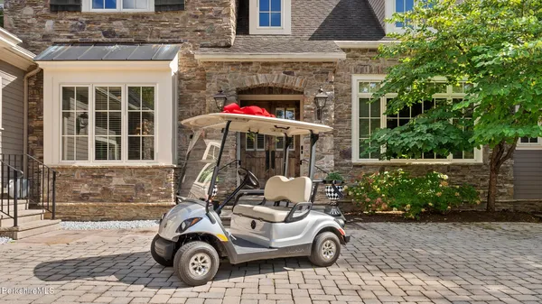 $4,950,000 | 1 Pinecroft Drive, Lenox, MA 01240