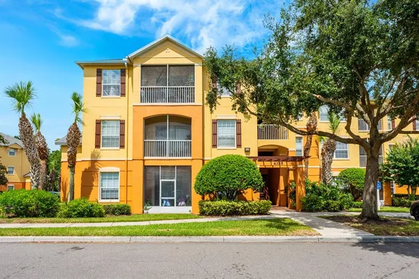 $250,000 | 6335 Contessa Drive, Unit 301, Orlando, FL 32829