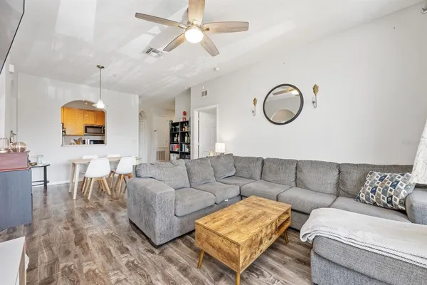 $250,000 | 6335 Contessa Drive, Unit 301, Orlando, FL 32829