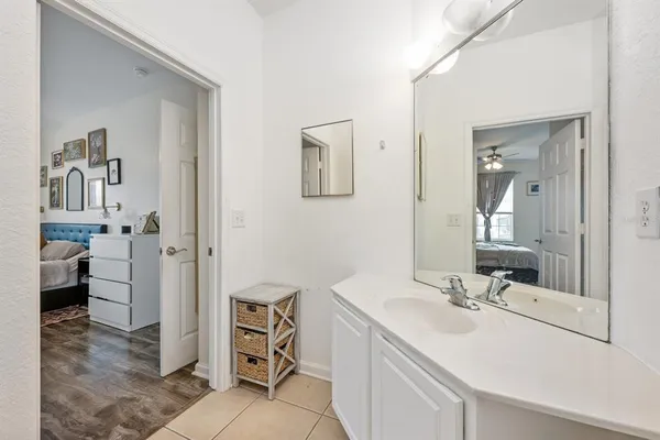 $250,000 | 6335 Contessa Drive, Unit 301, Orlando, FL 32829