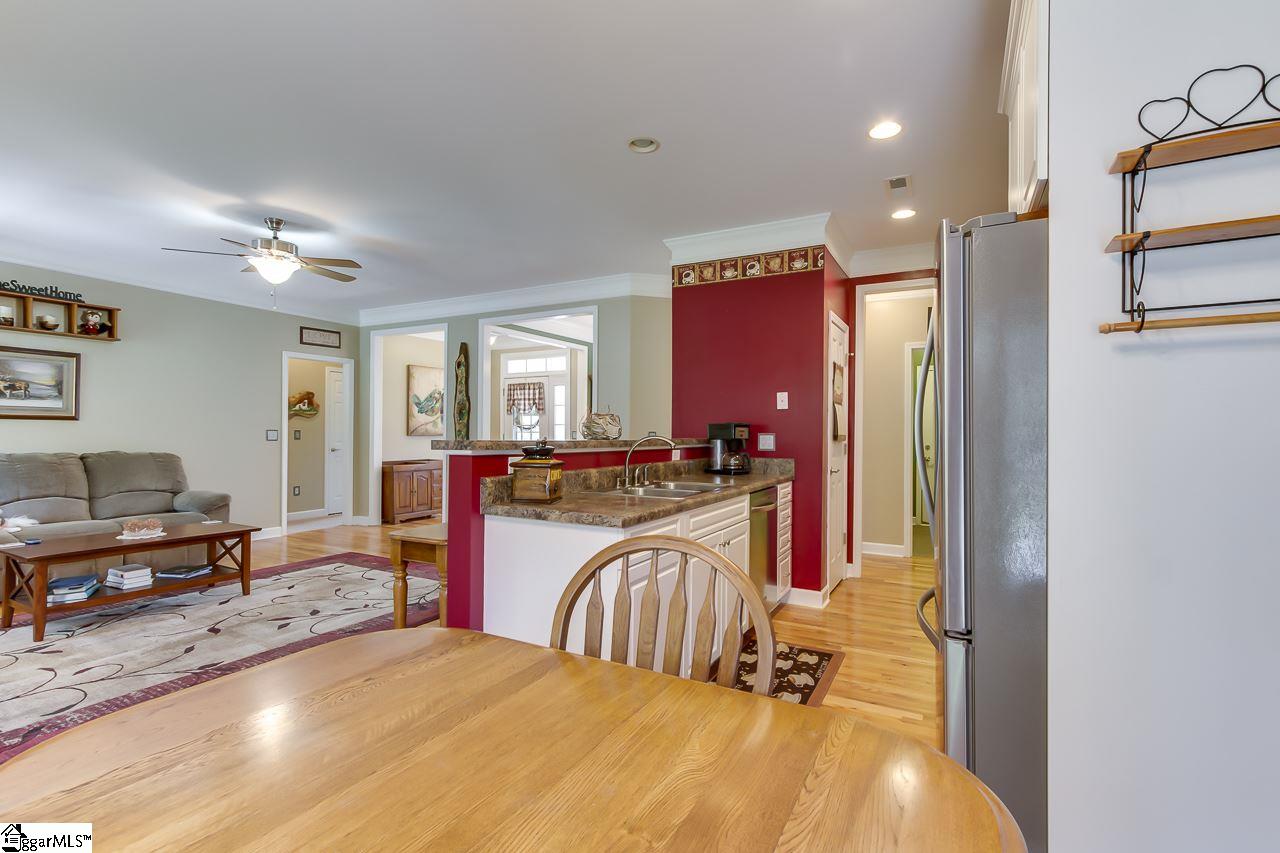 108 Ridge Drive Laurens, SC 29360 - Photo 13 of 36