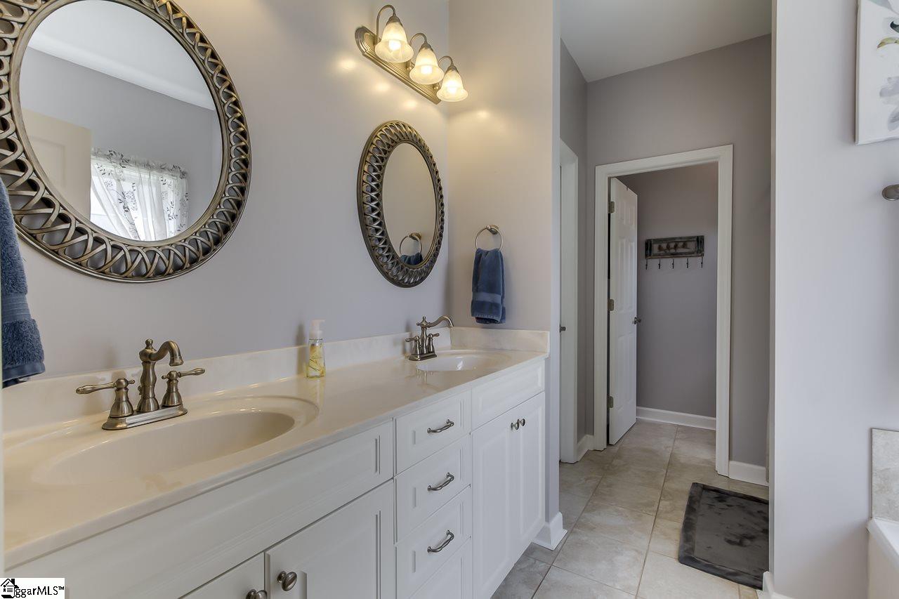 108 Ridge Drive Laurens, SC 29360 - Photo 21 of 36