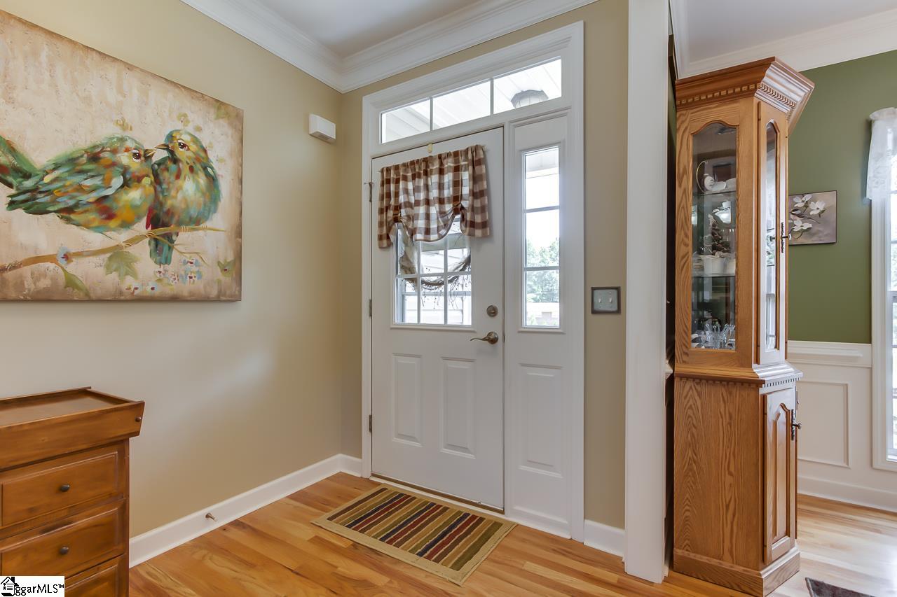 108 Ridge Drive Laurens, SC 29360 - Photo 5 of 36