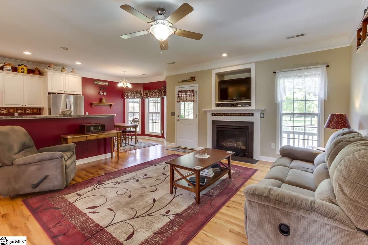 108 Ridge Drive Laurens, SC 29360 - Photo 6 of 36