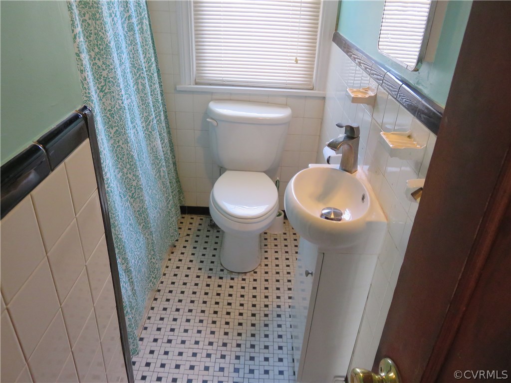 3006 Pinehurst Road Henrico, VA 23228 - Photo 20 of 33 Gallery Image 20