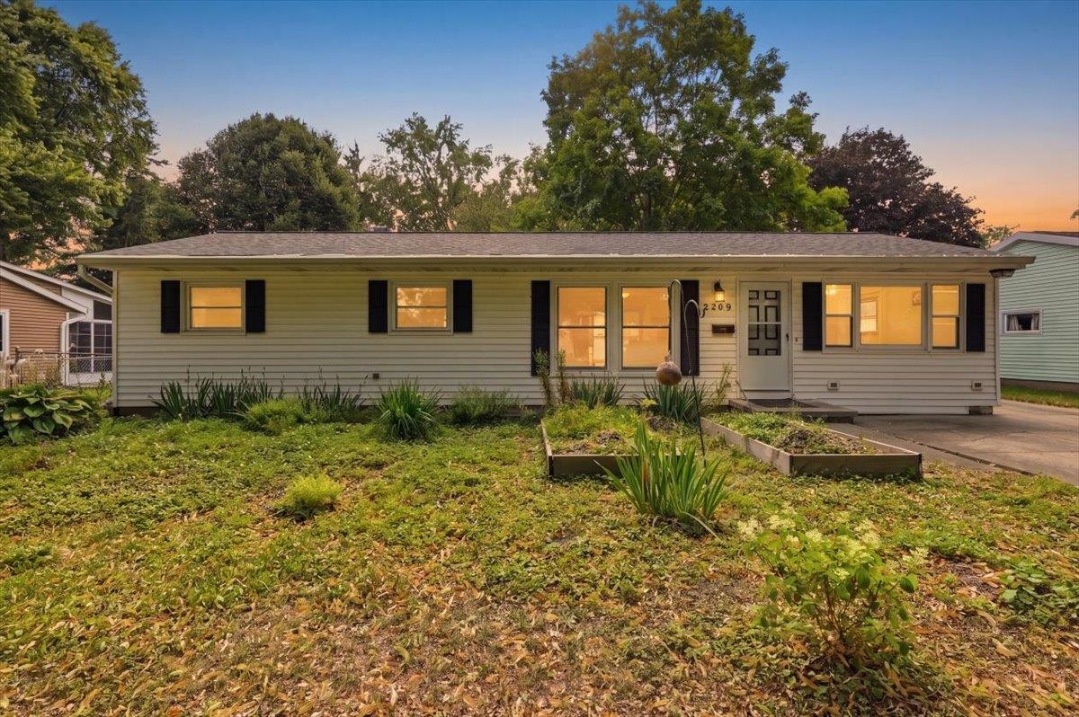 2209 Prairie Road Madison, WI 53711 - Photo 1 of 48 Gallery Image 1