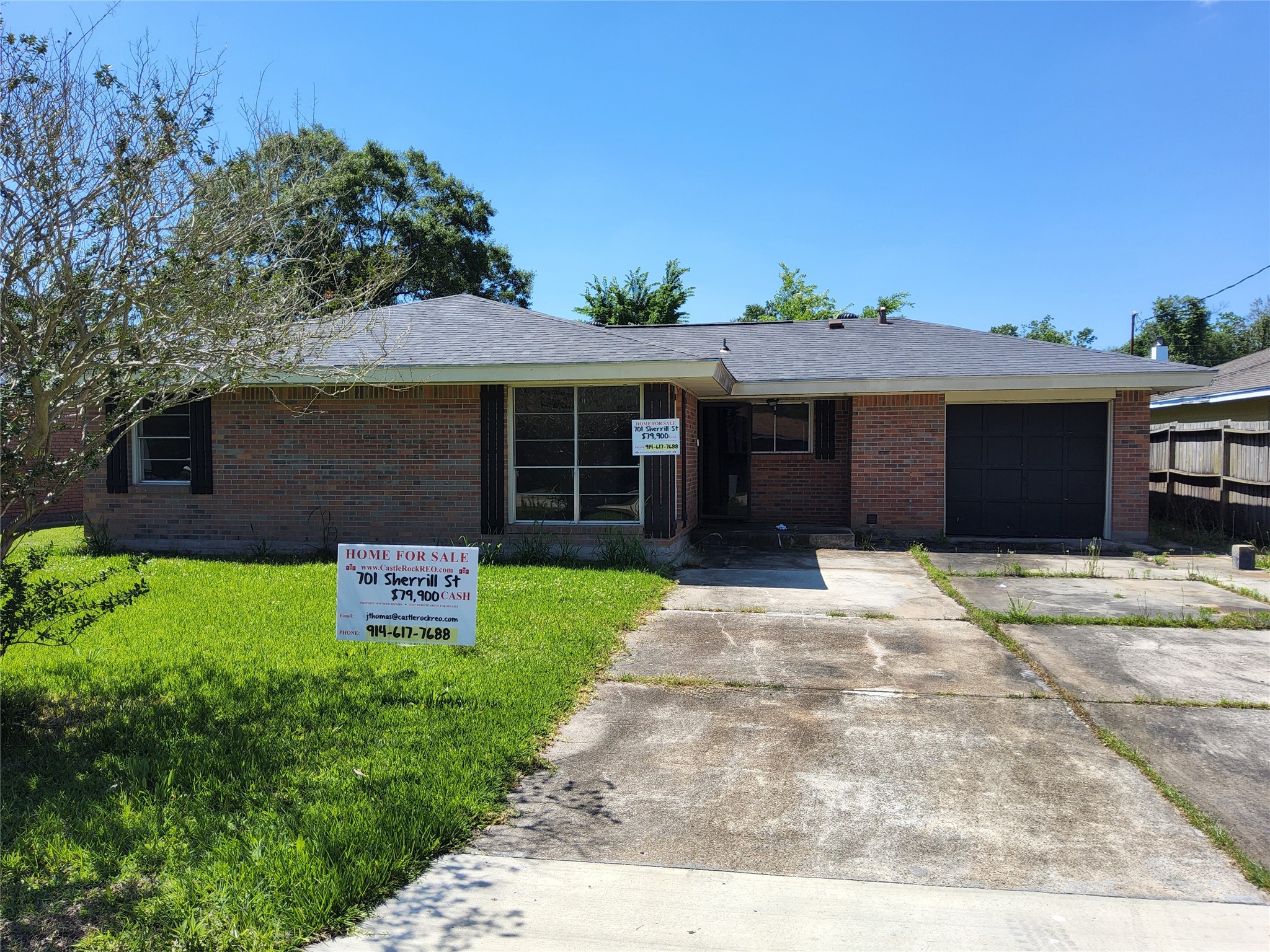 701 Sherrill Street West Orange, TX 77630 - Photo 1 of 16