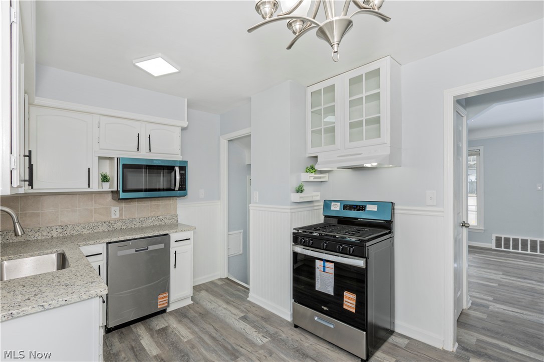 30025 Elgin Road Wickliffe, OH 44092 - Photo 9 of 41 Kitchen