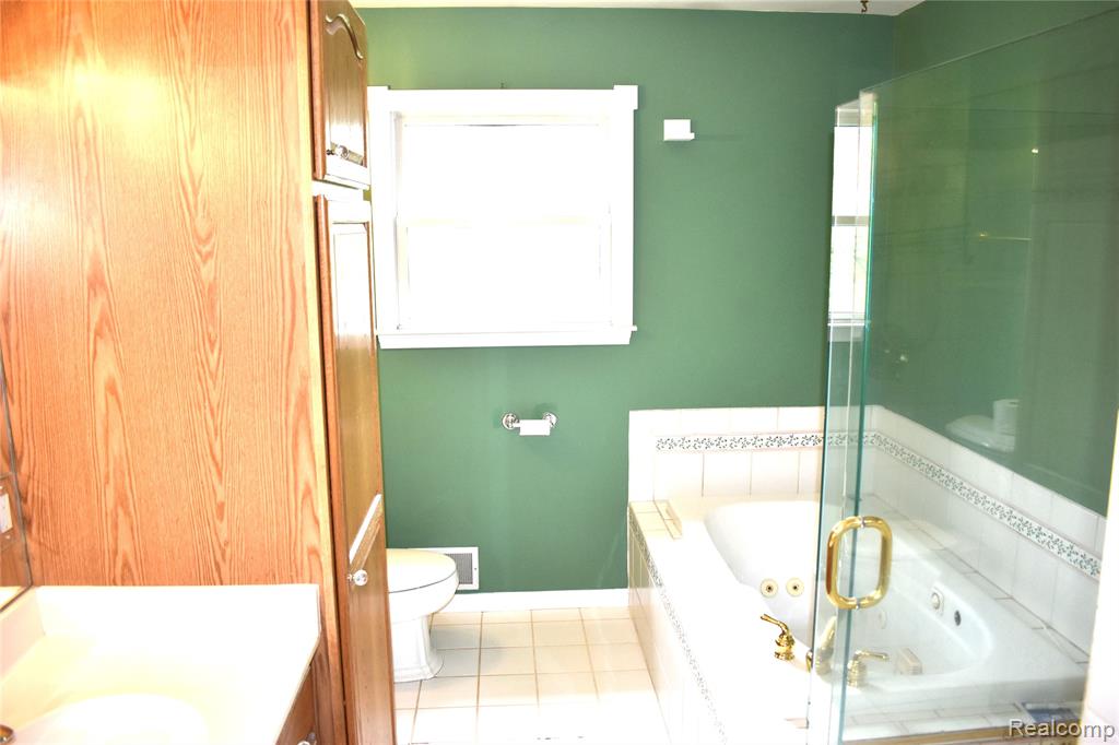 10155 Roberts Road Gregory, MI 48137 - Photo 14 of 28