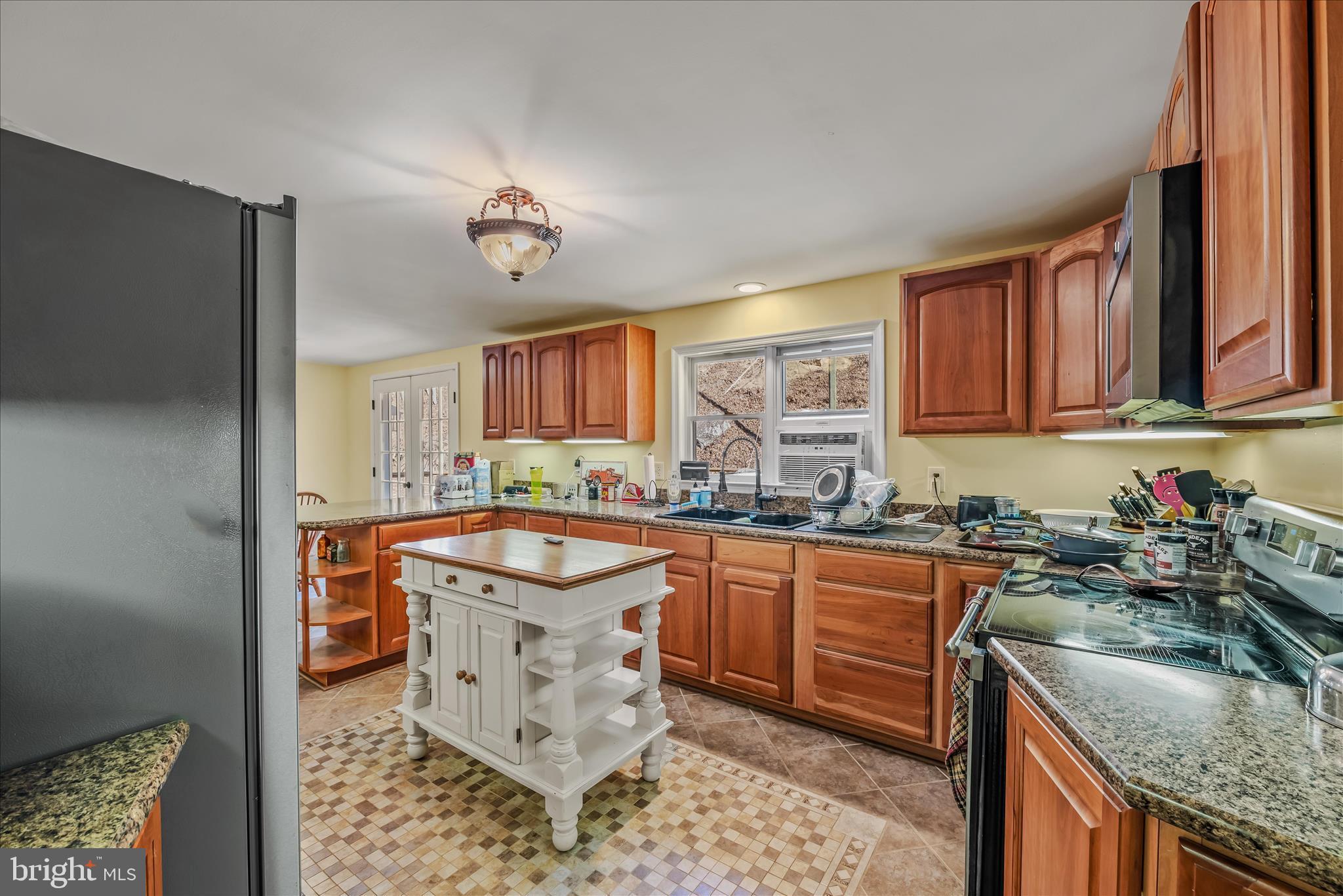 1920 Sir Johns Run Road Berkeley Springs, WV 25411 - Photo 12 of 39 Kitchen