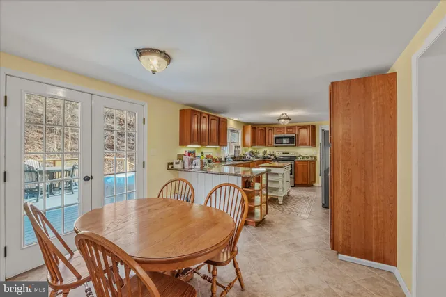 $459,000 | 1920 Sir Johns Run Road, Berkeley Springs, WV 25411