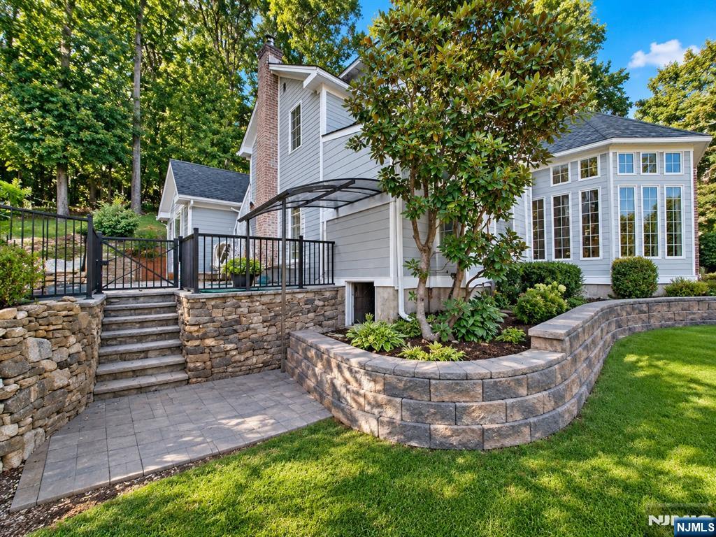35 Sunnyhill Road Dover, NJ 07801 - Photo 9 of 50 Gallery Image 9