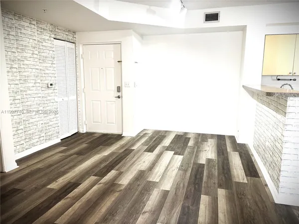 $235,000 | 8050 North Nob Hill Road, Unit 105, Tamarac, FL 33321