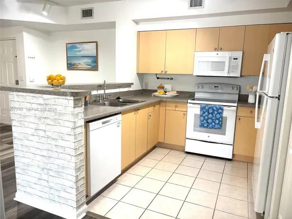 $235,000 | 8050 North Nob Hill Road, Unit 105, Tamarac, FL 33321