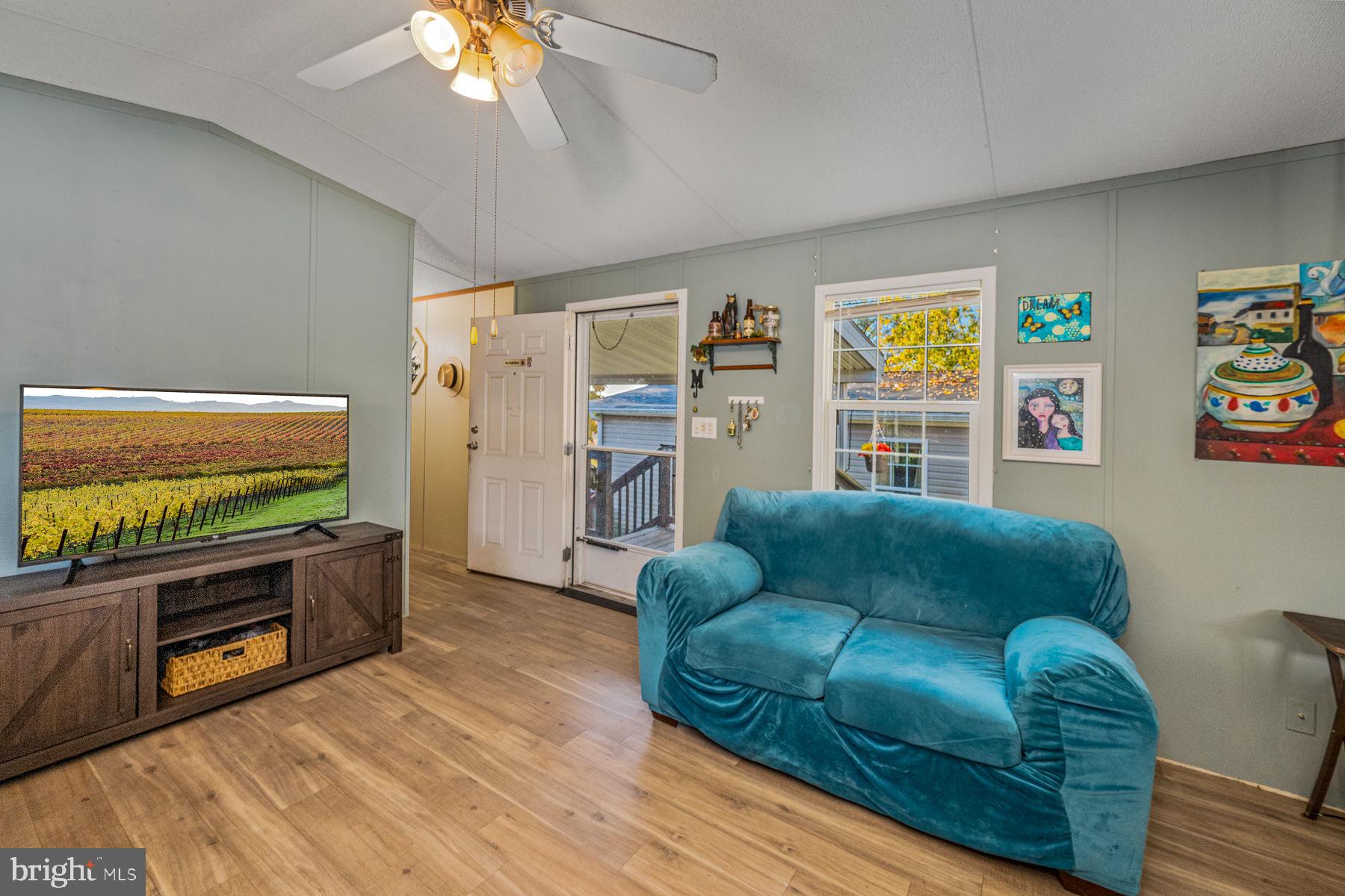 37 Plateau Road Lititz, PA 17543 - Photo 3 of 20